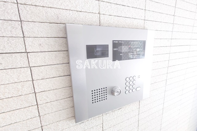 セキュリティ　不審者、勧誘員をシャットアウトできるオートロックです♪