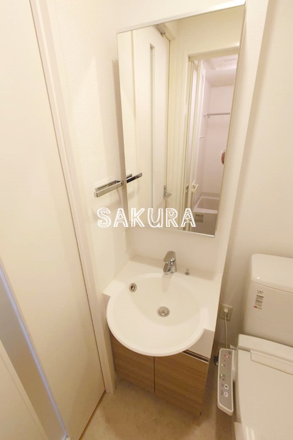 洗面設備　身支度に欠かせない独立洗面台♪