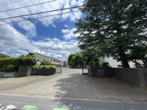 小学校　富里市立日吉台小学校（小学校）まで190m