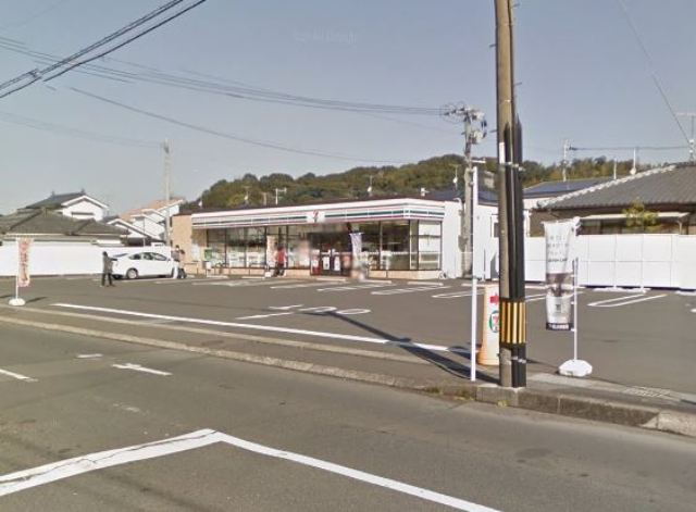 コンビニ　セブンイレブン 国分中央1丁目店（コンビニ）まで240m