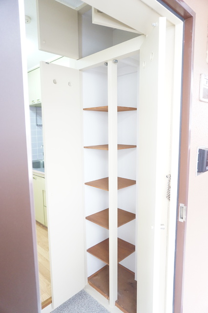 玄関　下駄箱※同タイプ参考写真