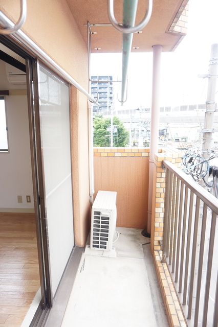 バルコニー　南西向きバルコニー※同タイプ参考写真