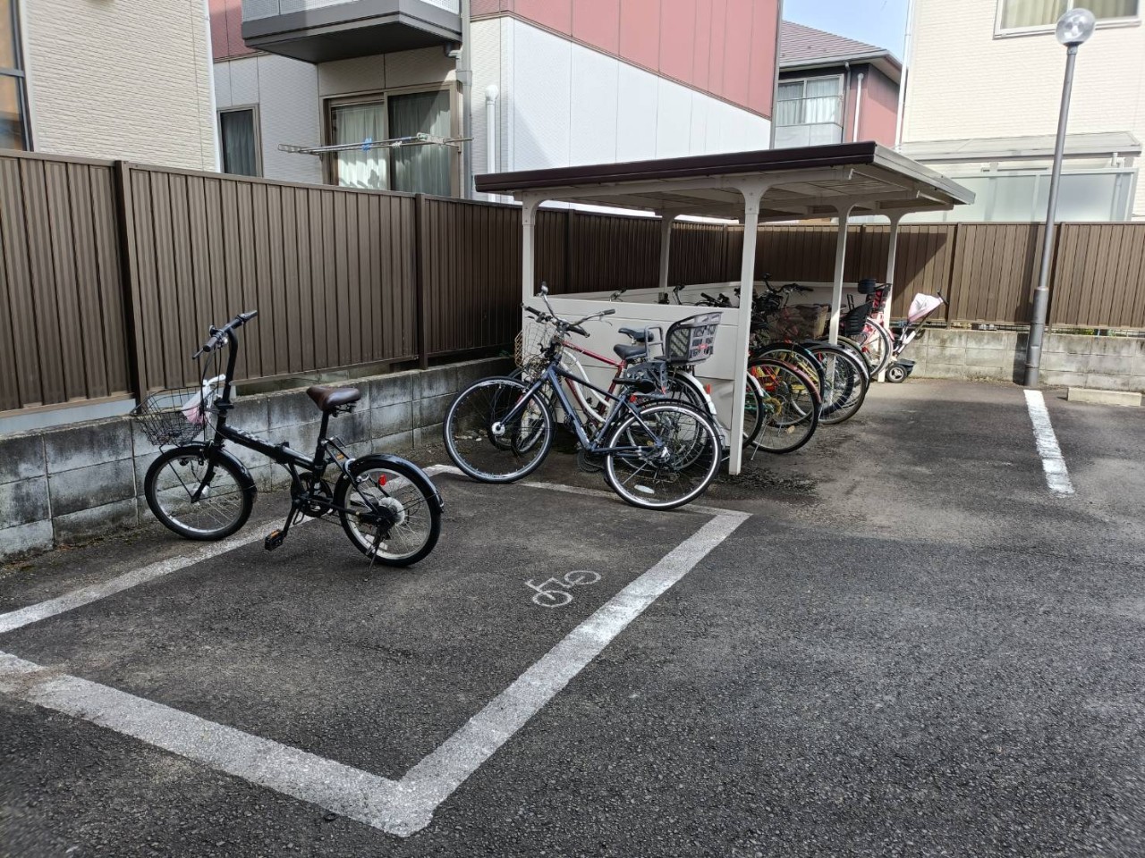 その他共有部分　屋根付き駐輪場