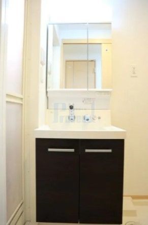 洗面設備　うれしい独立洗面台！