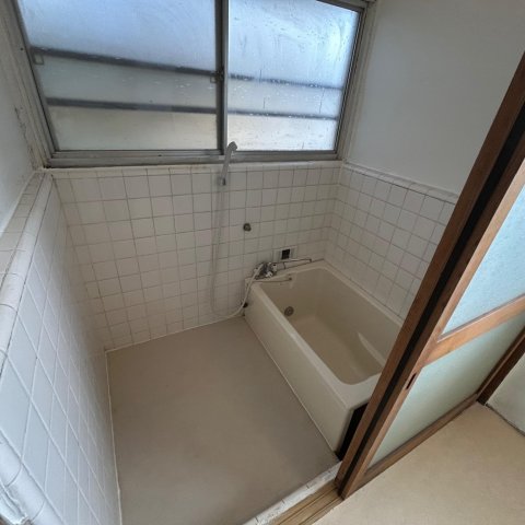 バス・シャワールーム　追い焚き機能付き