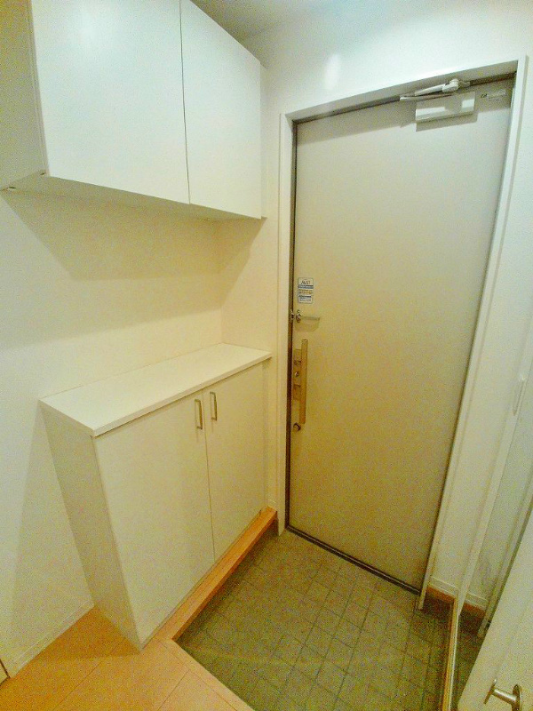 玄関　姿見もあります
