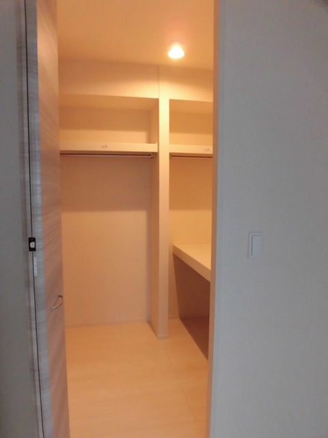 収納　Ｂ２０１　ウォークインクローゼット