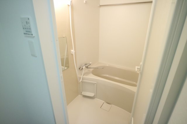 バス・シャワールーム　同タイプ・別号室 ※現況優先※