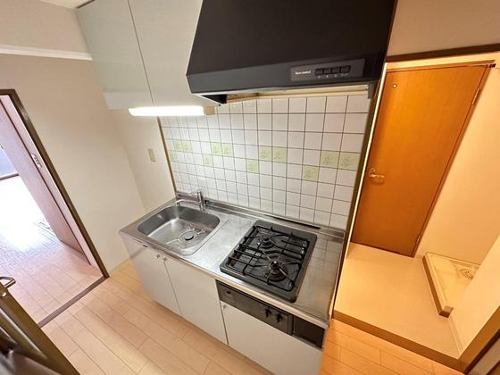 キッチン　※別部屋の写真です