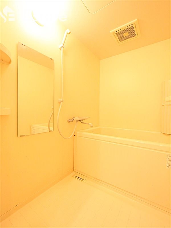 バス・シャワールーム　バスルーム