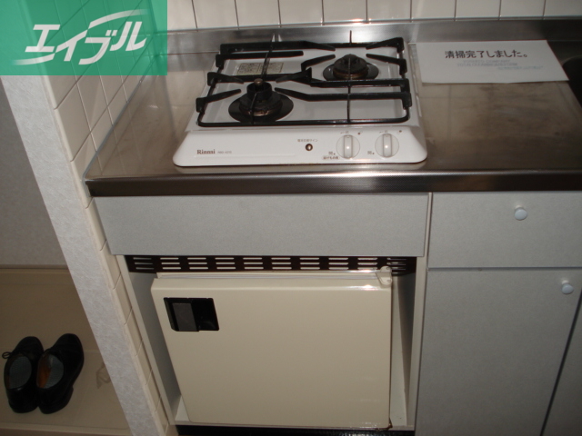 その他設備　ガスコンロ・ミニ冷蔵庫