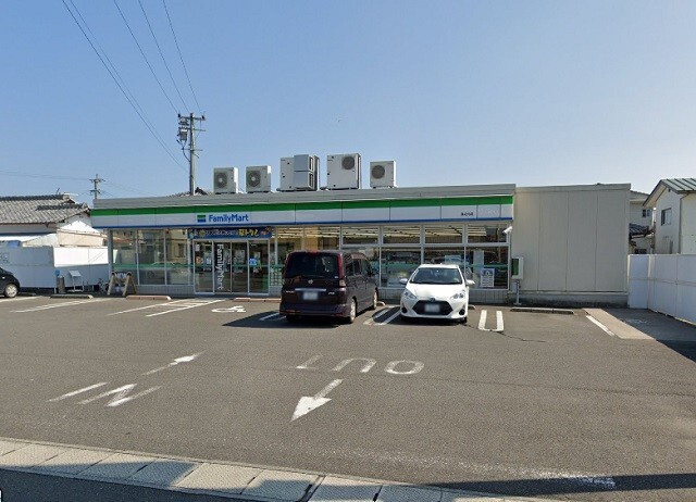 コンビニ　ファミリーマート島之内店（コンビニ）まで323m