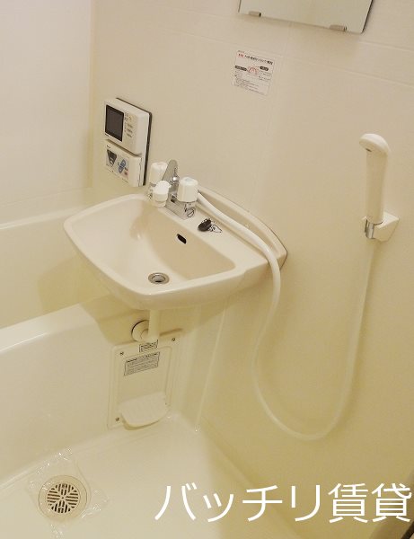 洗面設備　同型タイプのイメージ画像。現況を優先いたします。