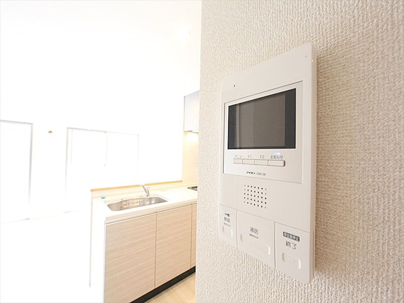 セキュリティ　モニター付きインターホン