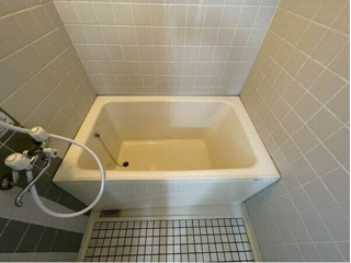 バス・シャワールーム　※写真は同じマンションの違う部屋のものになります。