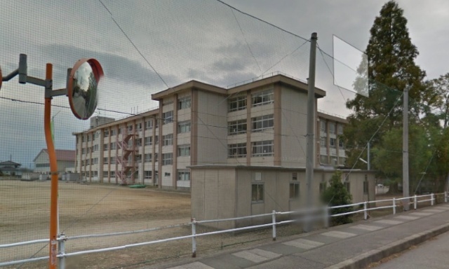 中学校　富山市立北部中学校（中学校）まで606m