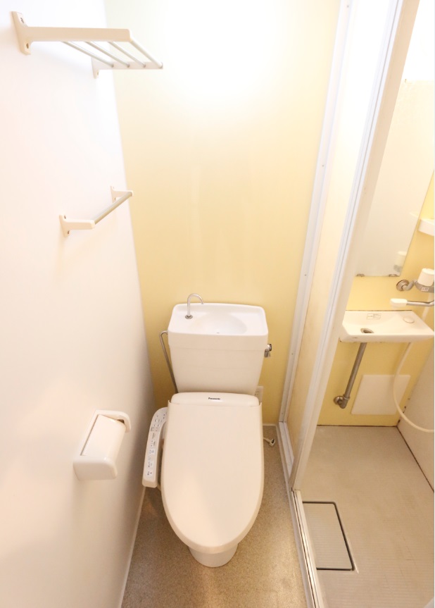 トイレ　同タイプ参考写真です。