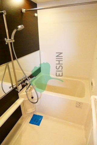 バス・シャワールーム　清潔感のある浴室です！