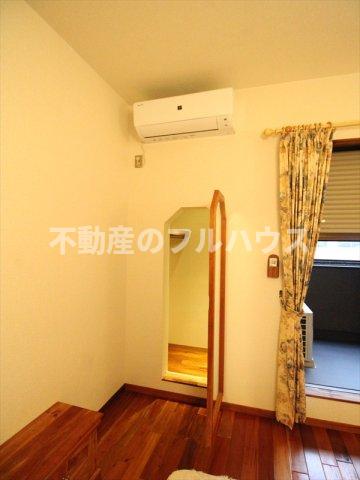 その他設備　エアコン／収納：ウォークインクローゼット（写真は別室）