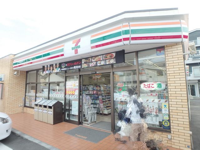 コンビニ　セブンイレブン横浜日吉本町駅前店（コンビニ）まで490m