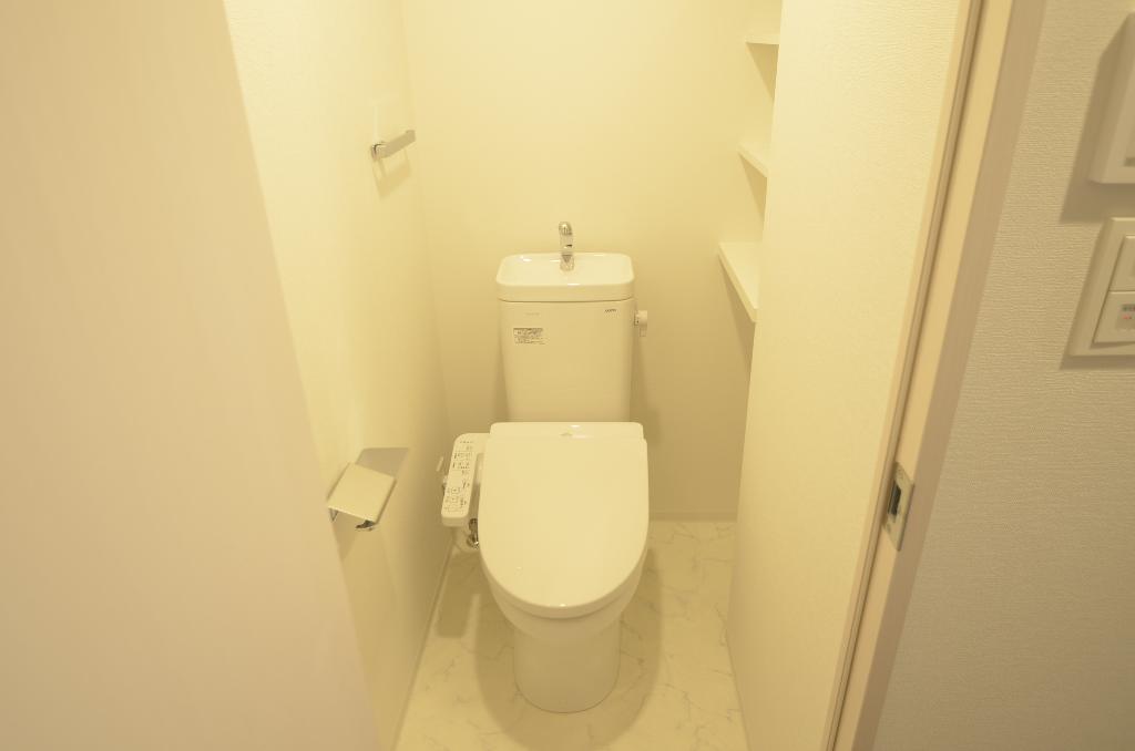 トイレ　シャワー付トイレ