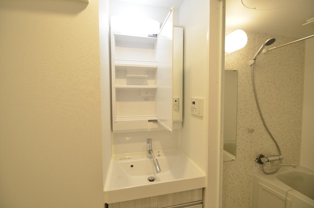 洗面設備　洗髪洗面化粧台