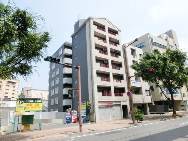 建物外観　１Ｆは可愛い洋菓子やさん♪