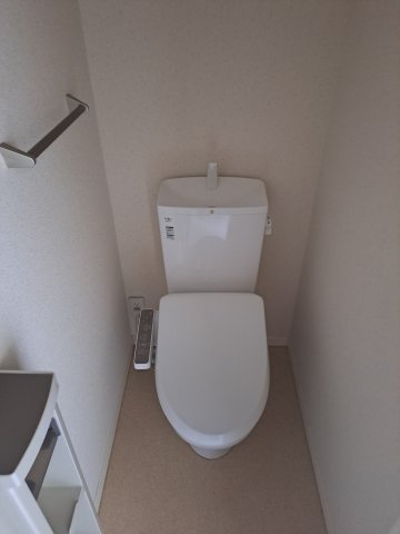 トイレ　キレイな個室空間です