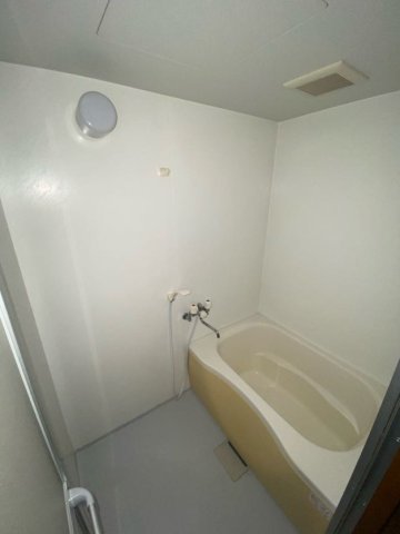 バス・シャワールーム　お風呂で日々の疲れを落としましょう