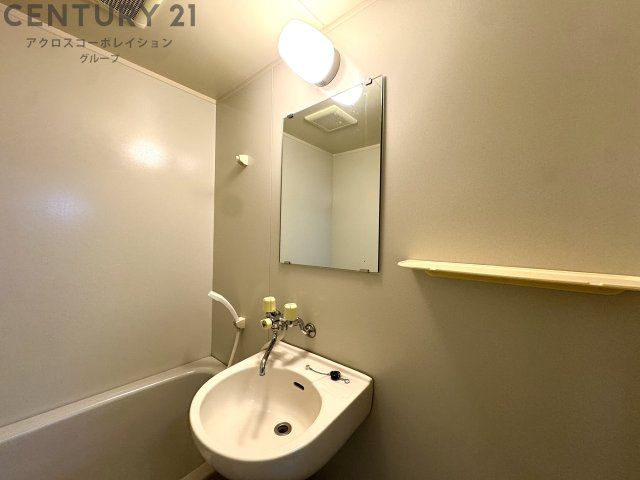 洗面設備　浴室内に洗面台がついてます♪