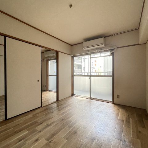 居室・リビング　同仕様タイプです