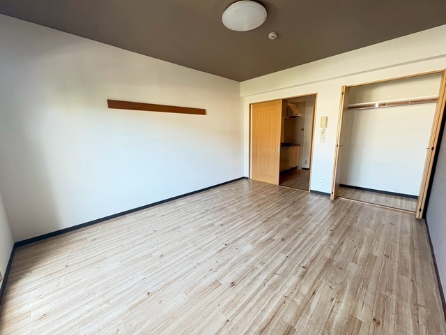 居室・リビング　※参考別号室の写真です