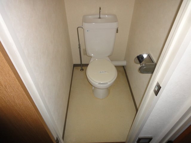 トイレ　別号室の写真です