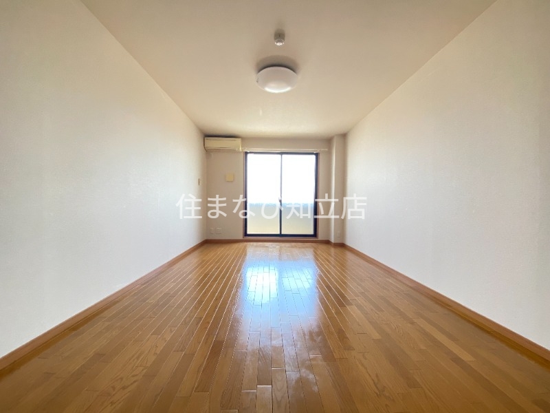 居室・リビング　同型別部屋写真