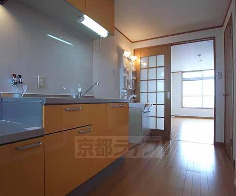 居室・リビング　キッチンからお部屋にかけて。
