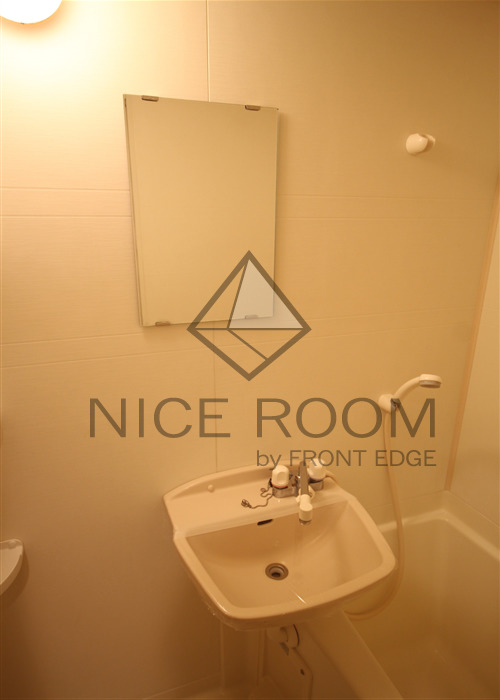 洗面設備　アスヴェル天満橋　洗面台