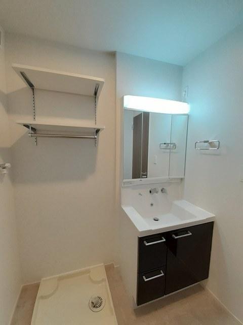 洗面設備　洗髪洗面化粧台