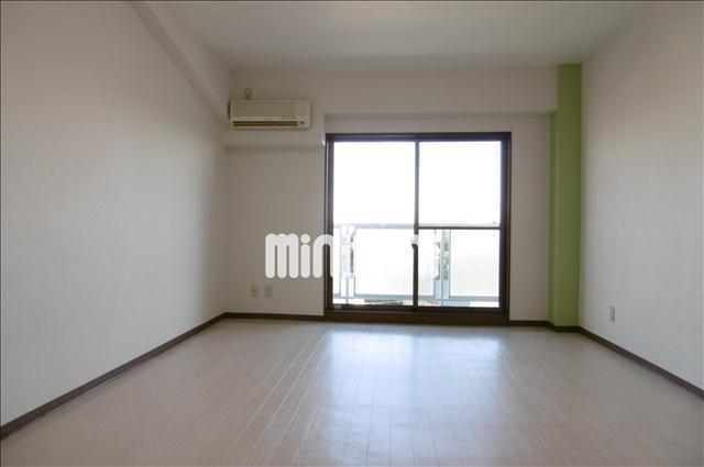 居室・リビング　洋間