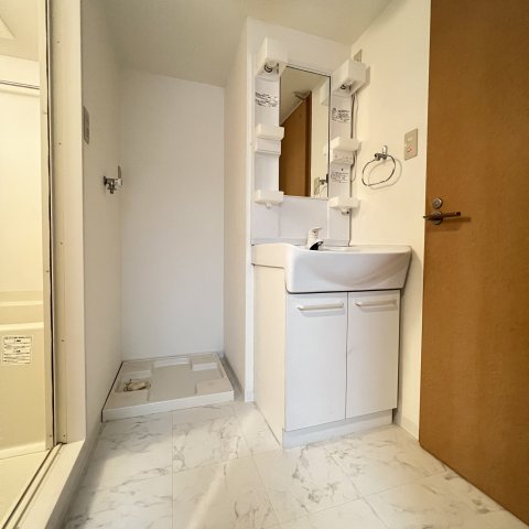 洗面設備　同仕様タイプです