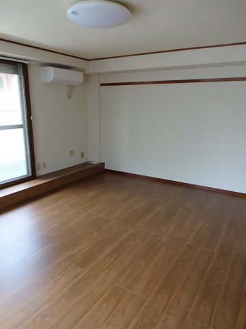 居室・リビング　スタンダードな洋室です