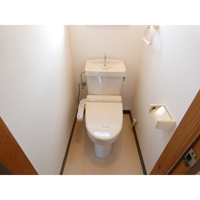 トイレ　温水洗浄暖房便座