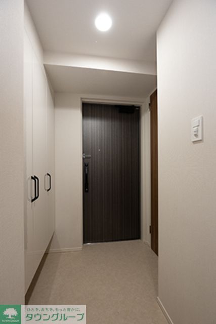 玄関　※写真は同タイプ住戸です。