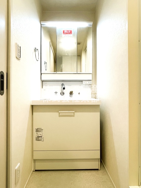 洗面設備　ヘアセットも簡単洗髪洗面化粧台タイプ☆