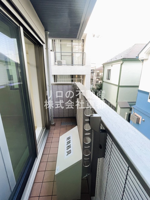 バルコニー　バルコニー付！お天気のいい日は洗濯物も気持ちよく干せますね！