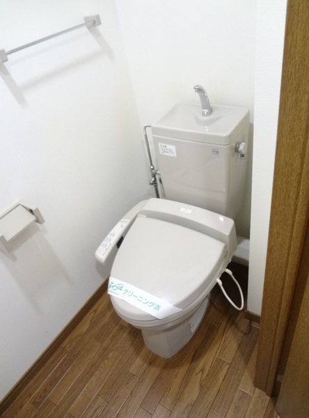 トイレ　嬉しい温水洗浄便座♪