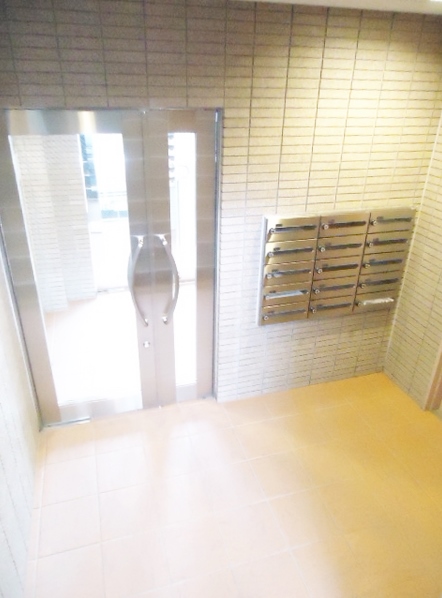 セキュリティ　女性の方でも安心のモニター付きオートロック♪