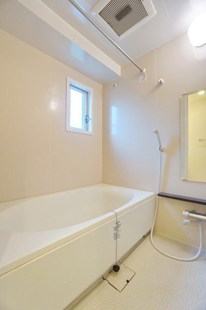 バス・シャワールーム　別部屋参考写真です