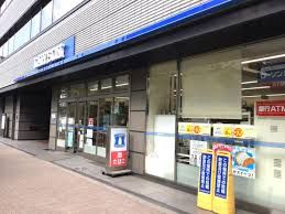 コンビニ　ローソン 九段北目白通店（コンビニ）まで30m