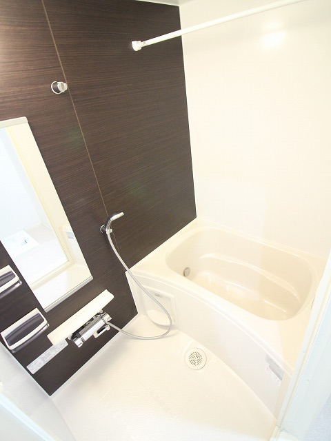 バス・シャワールーム　おいだき機能付き