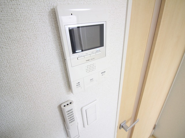 セキュリティ　モニター付きインターホン
